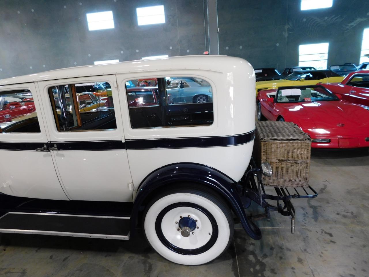 1928 Packard 6-33 Sedan Limo