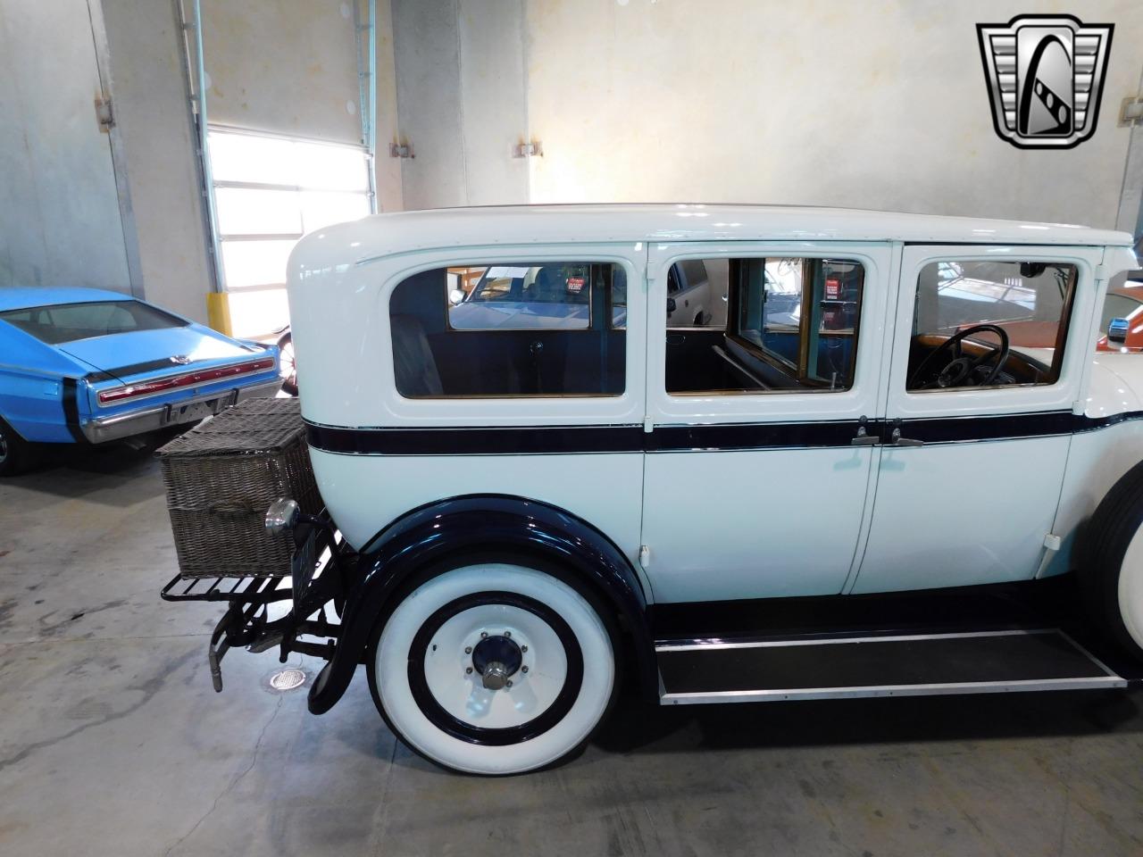 1928 Packard 6-33 Sedan Limo