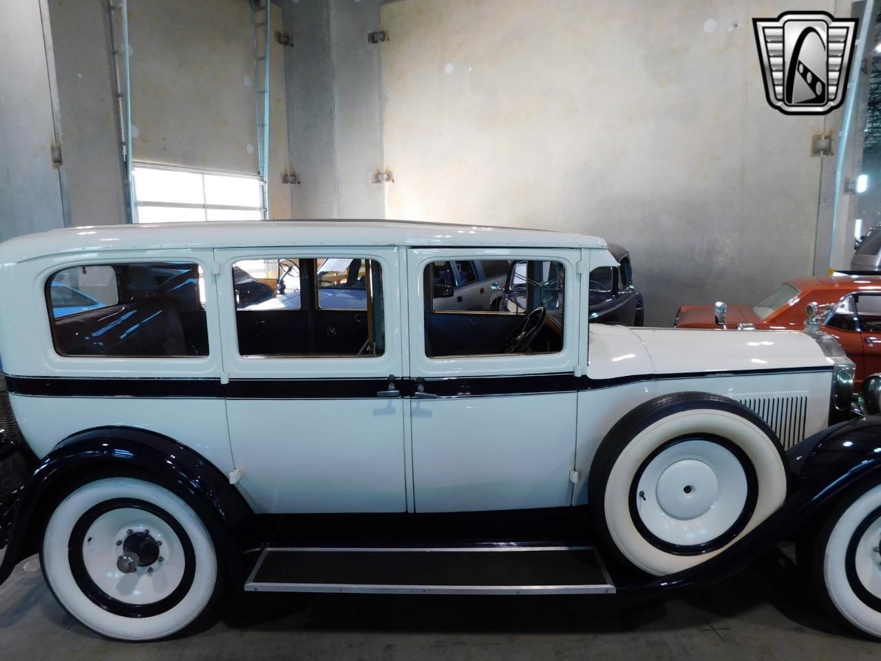 1928 Packard 6-33 Sedan Limo