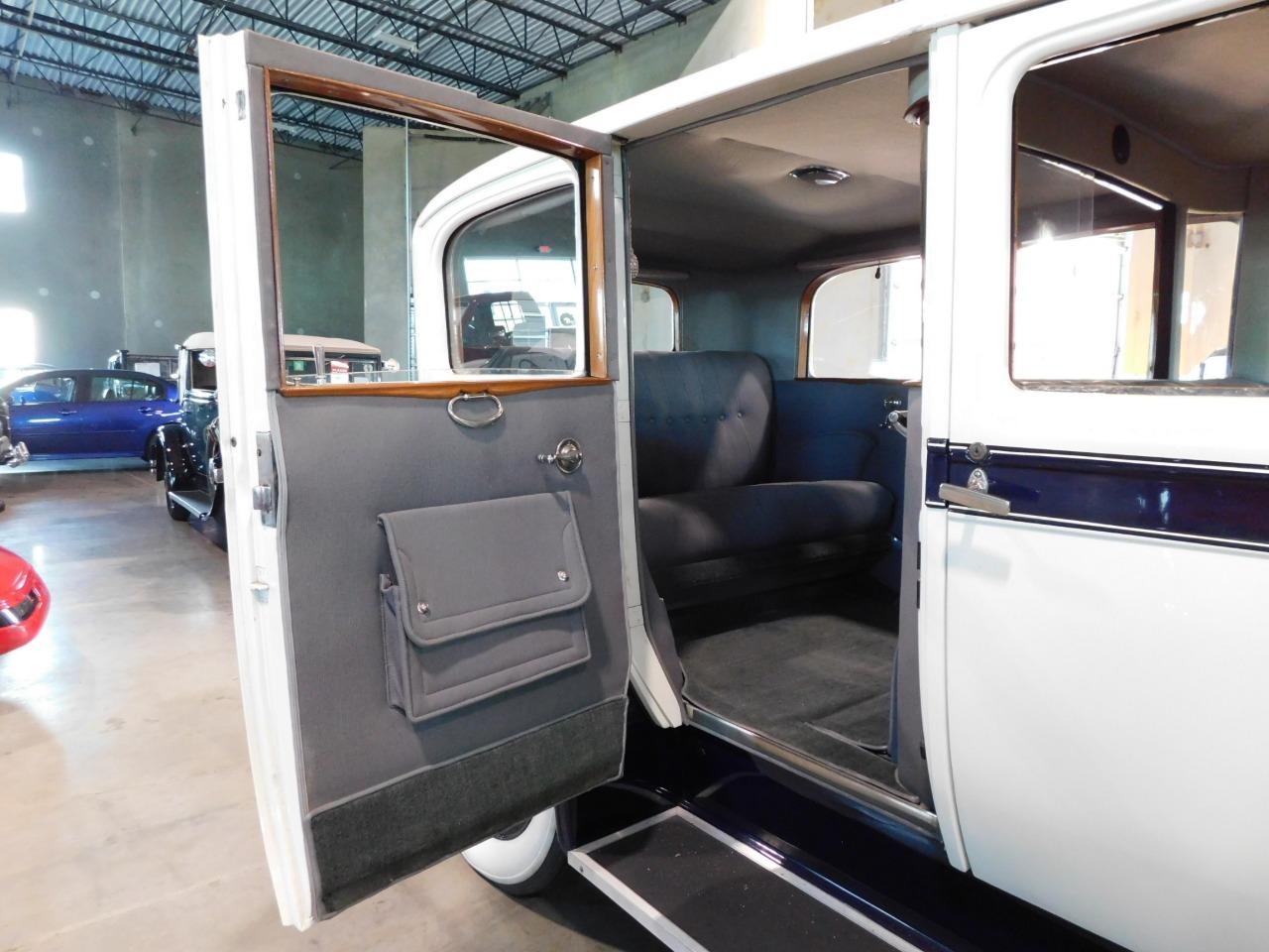 1928 Packard 6-33 Sedan Limo