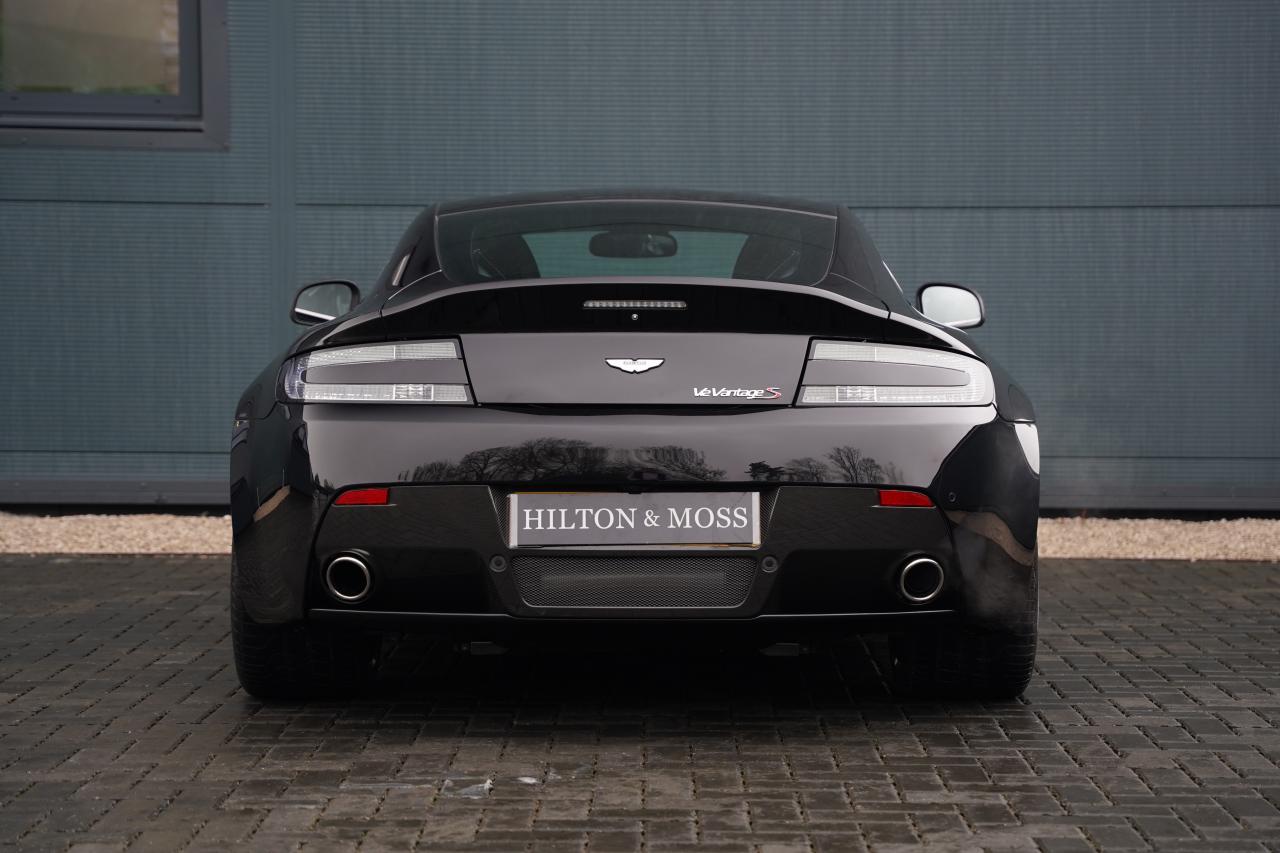 2014 Aston Martin V12 Vantage