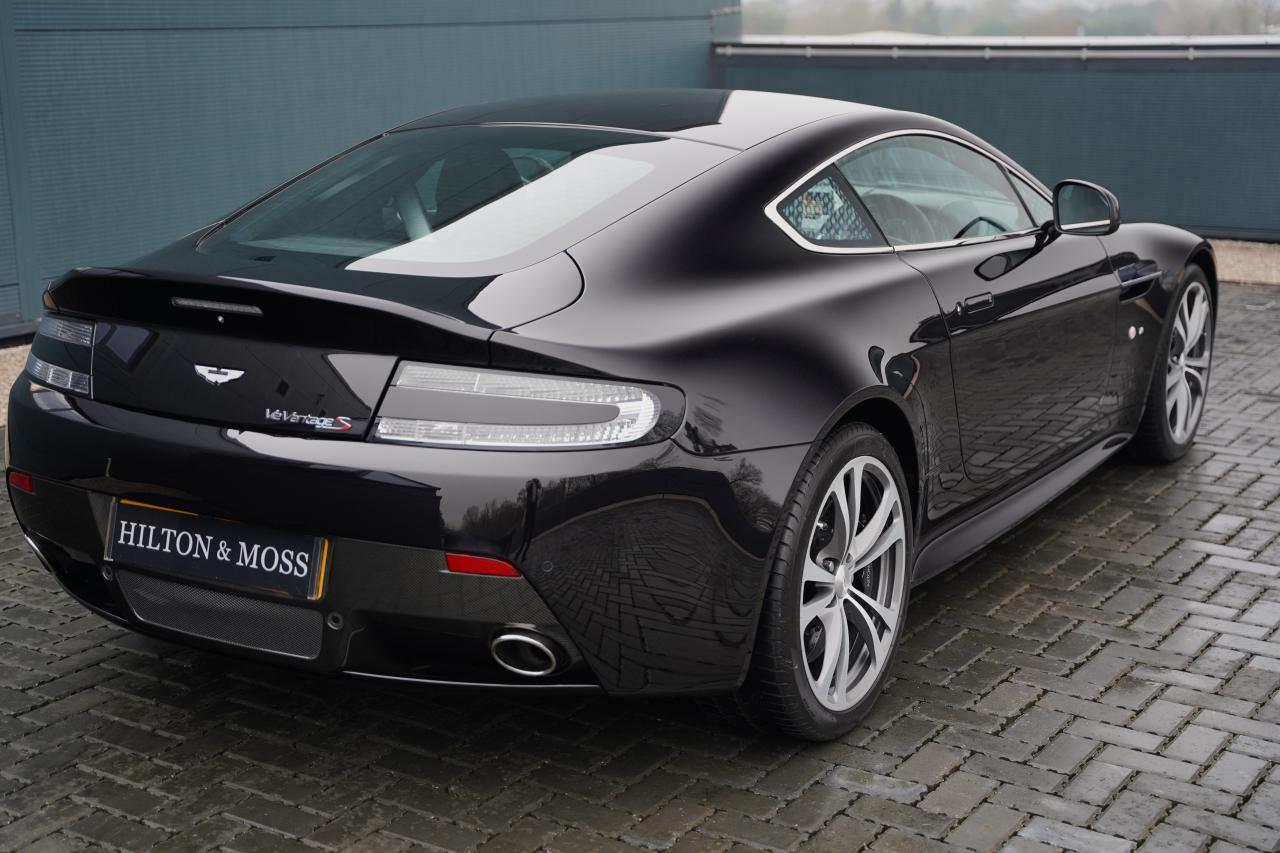 2014 Aston Martin V12 Vantage