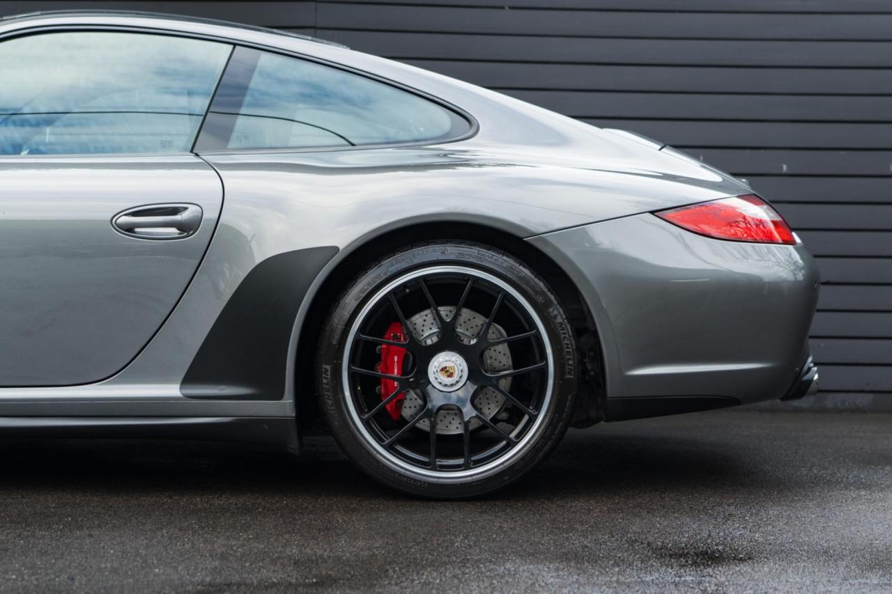 2012 Porsche 911 (997.2) Carrera 4 GTS