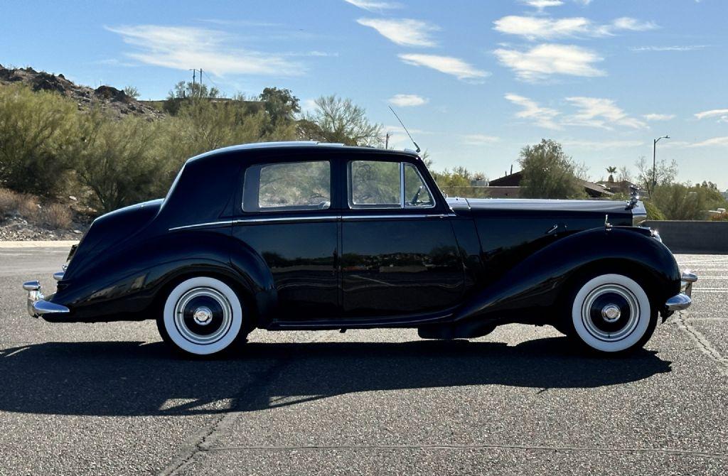 1954 Rolls - Royce Silver Dawn