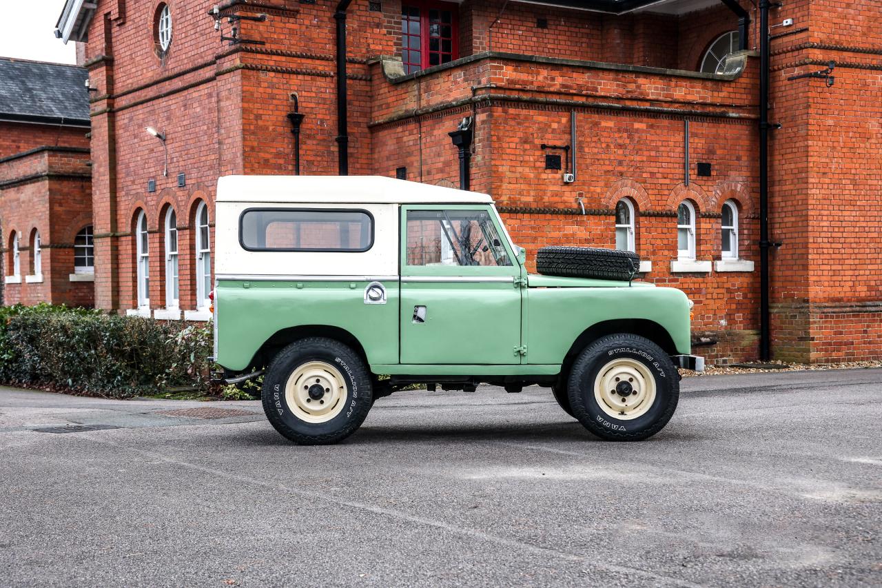 1969 Land Rover Series IIA (88 inch)