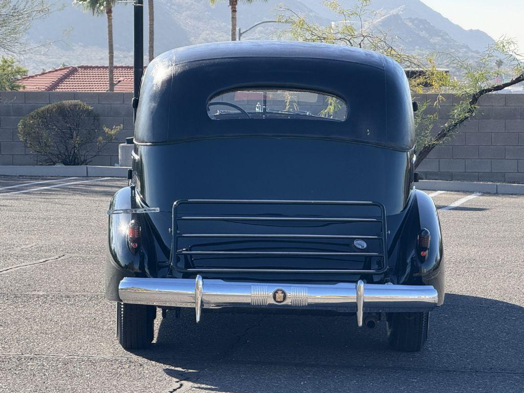 1937 Cadillac Series 85 V12