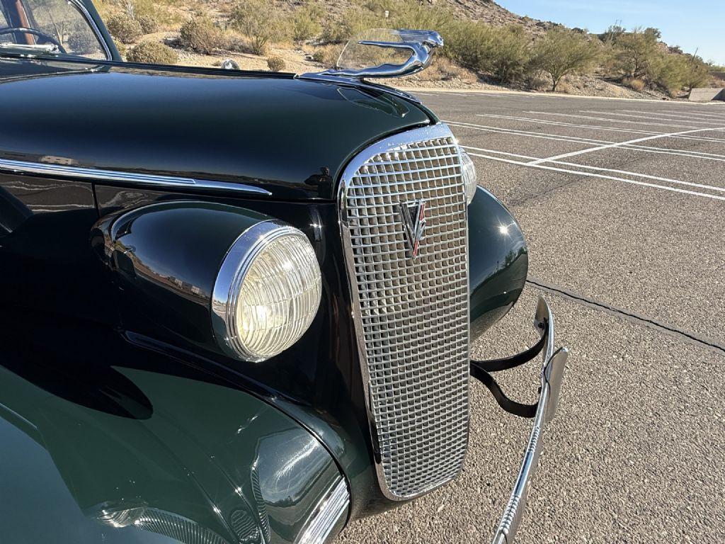 1937 Cadillac Series 85 V12