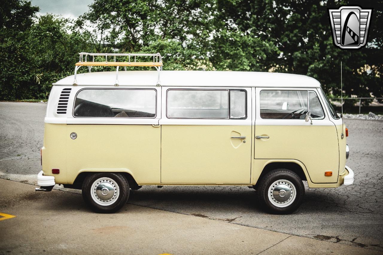 1975 Volkswagen Bus