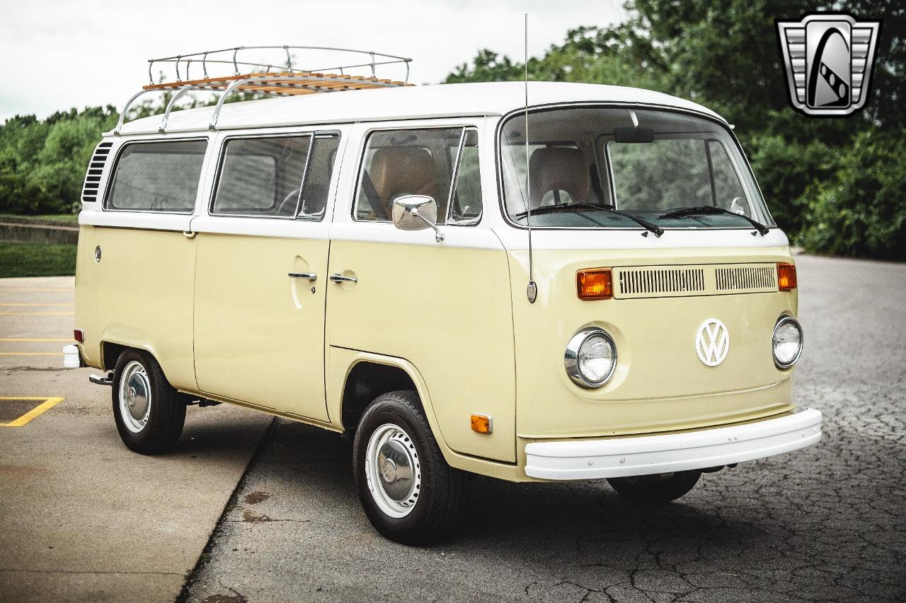 1975 Volkswagen Bus