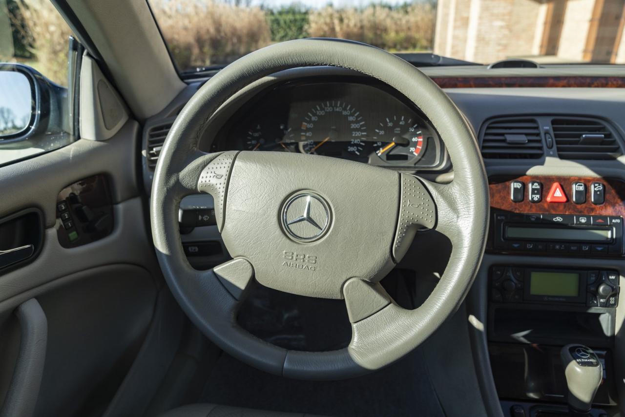 2002 Mercedes - Benz CLK 230 CABRIOLET