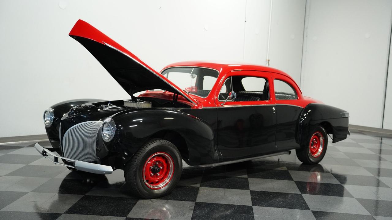 1940 Lincoln Zephyr Restomod