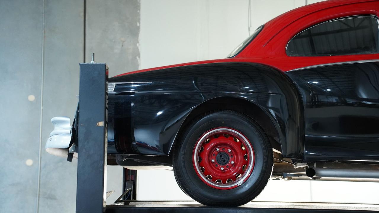 1940 Lincoln Zephyr Restomod