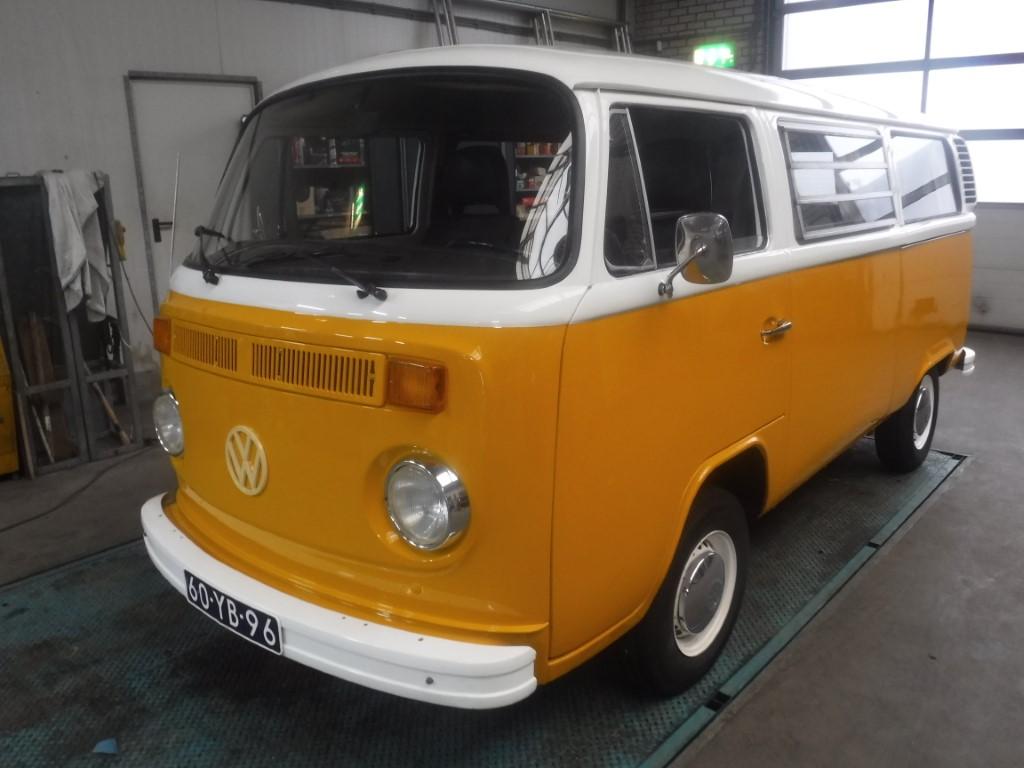 1977 Volkswagen T2 Bus