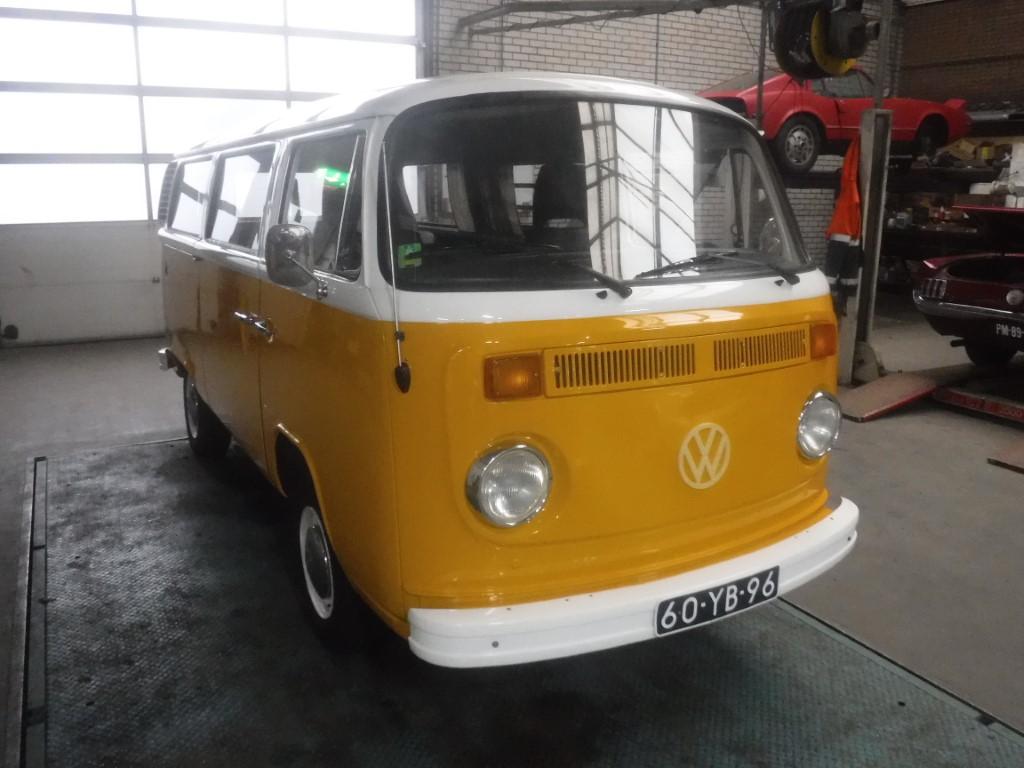 1977 Volkswagen T2 Bus