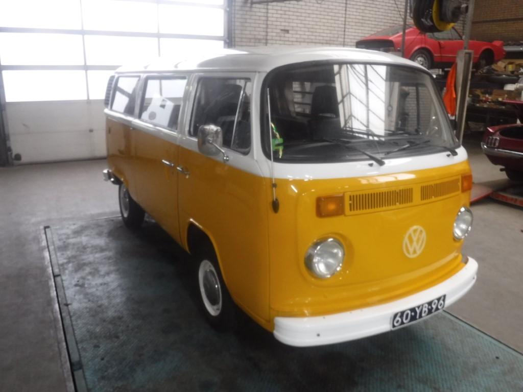 1977 Volkswagen T2 Bus