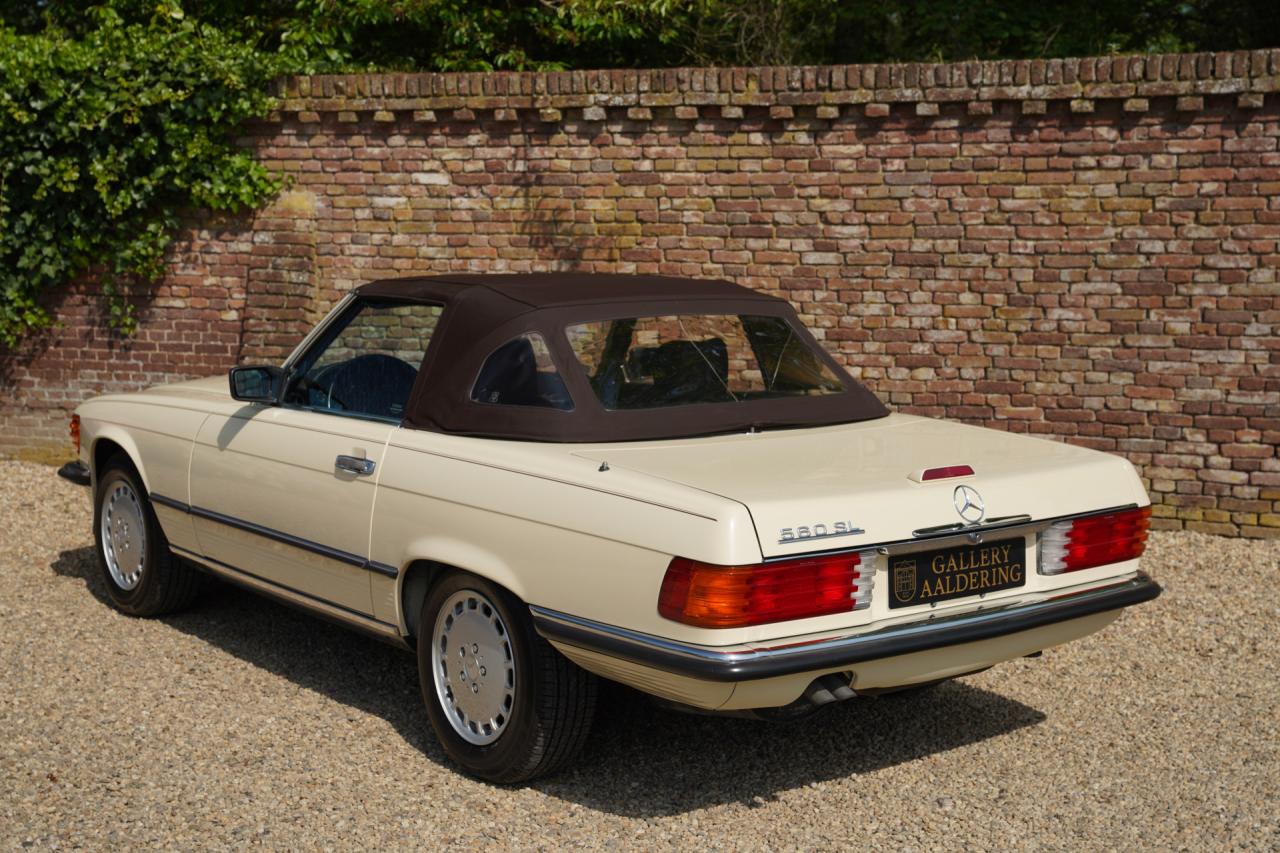 1989 Mercedes - Benz Mercedes Benz SL 560