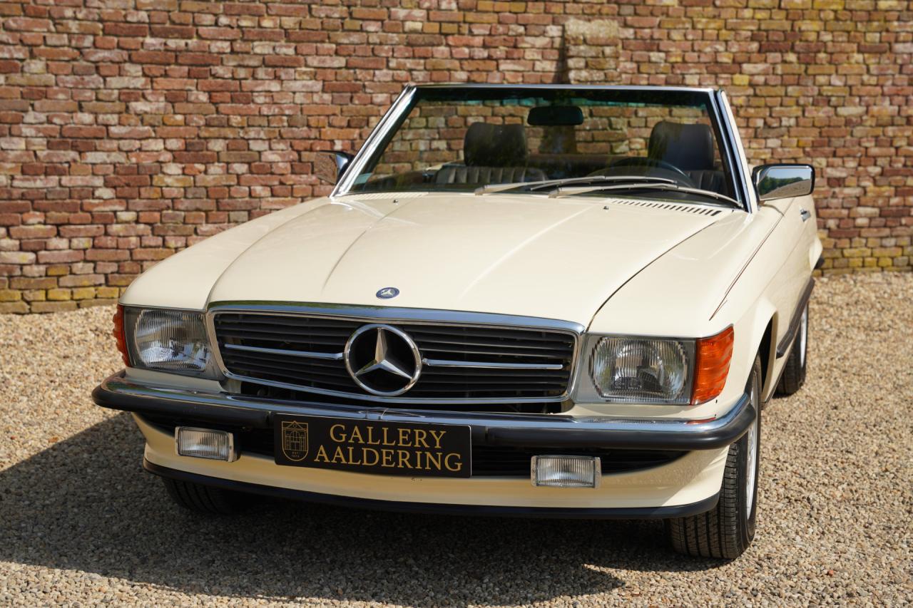 1989 Mercedes - Benz Mercedes Benz SL 560