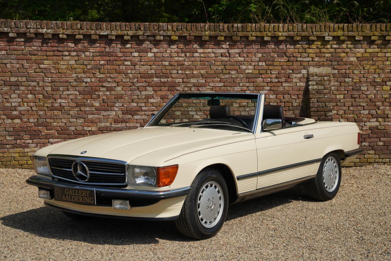 1989 Mercedes - Benz Mercedes Benz SL 560