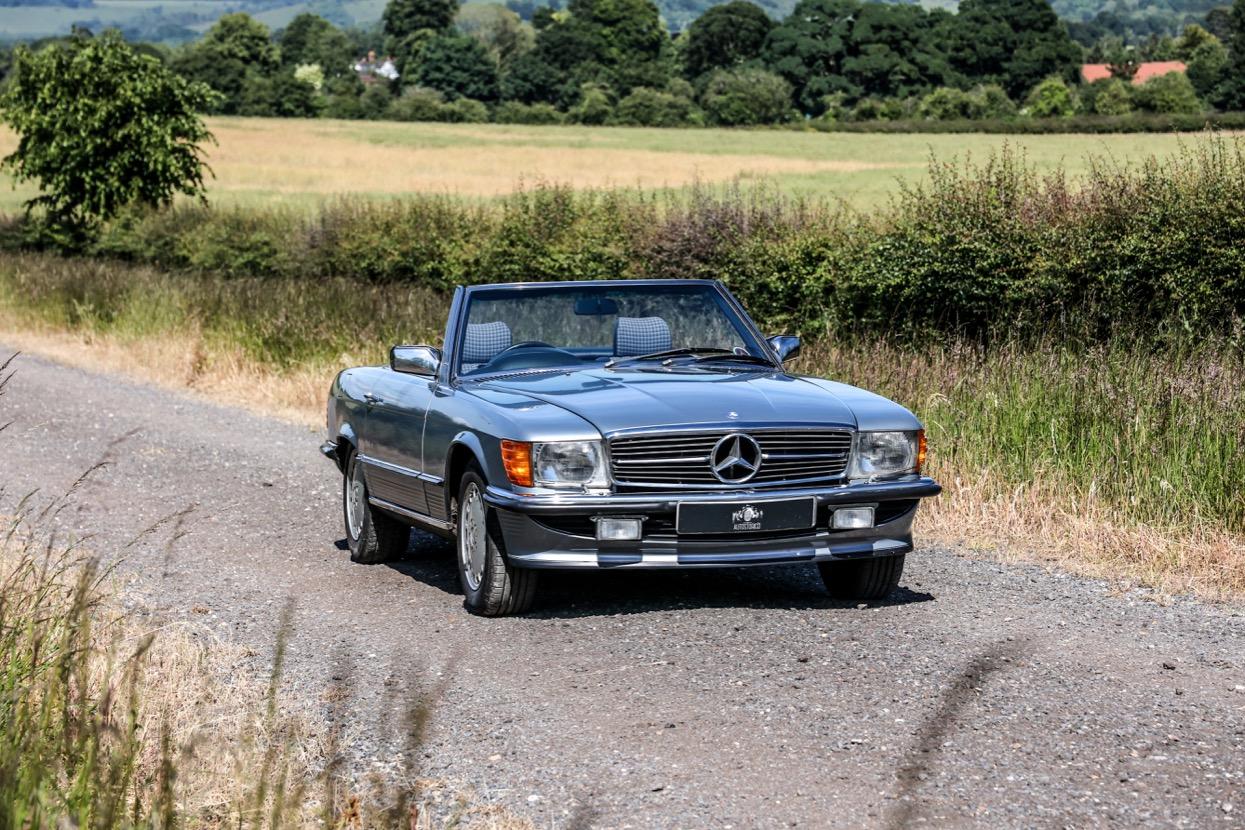 1984 Mercedes - Benz 500 SL (R107)