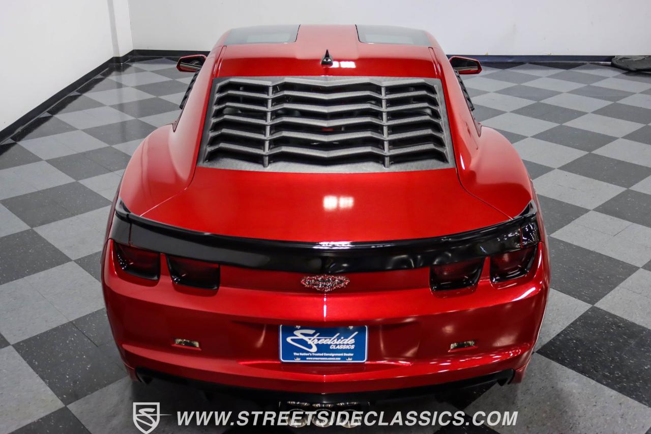 2011 Chevrolet Camaro SS by West Coast Customs