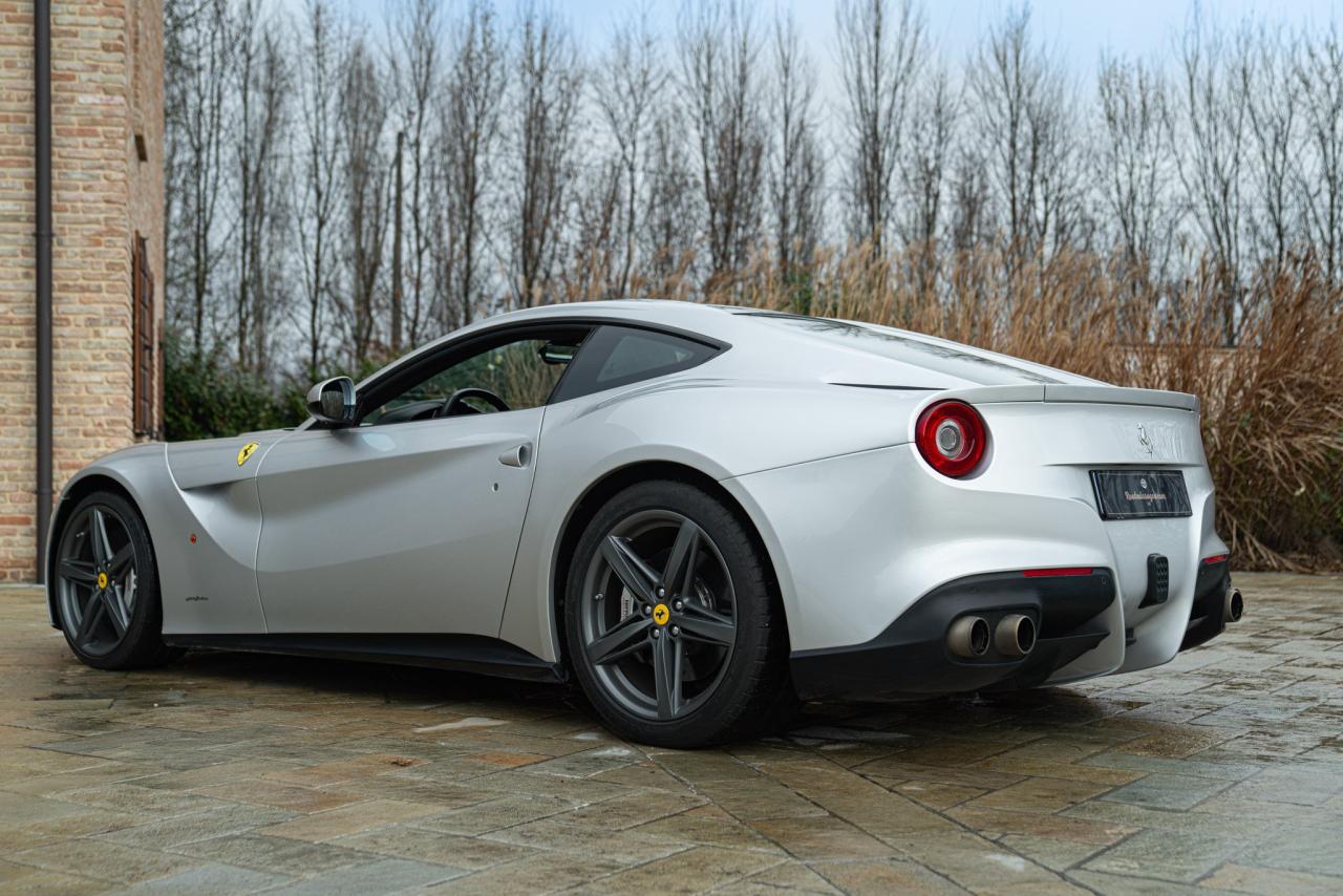 2013 Ferrari F12 BERLINETTA