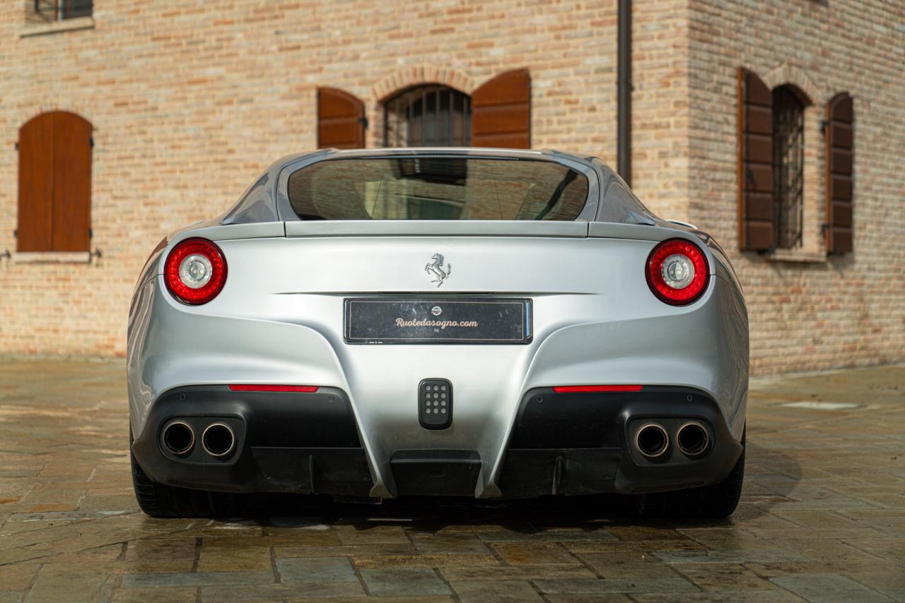 2013 Ferrari F12 BERLINETTA