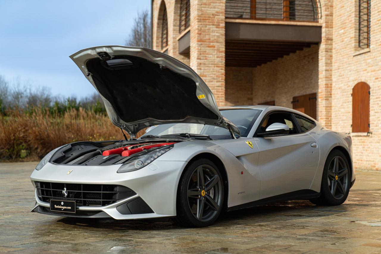 2013 Ferrari F12 BERLINETTA