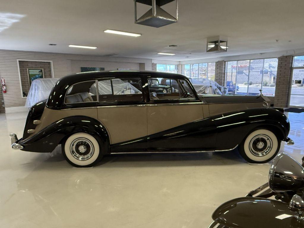 1956 Rolls - Royce Silver Wraith