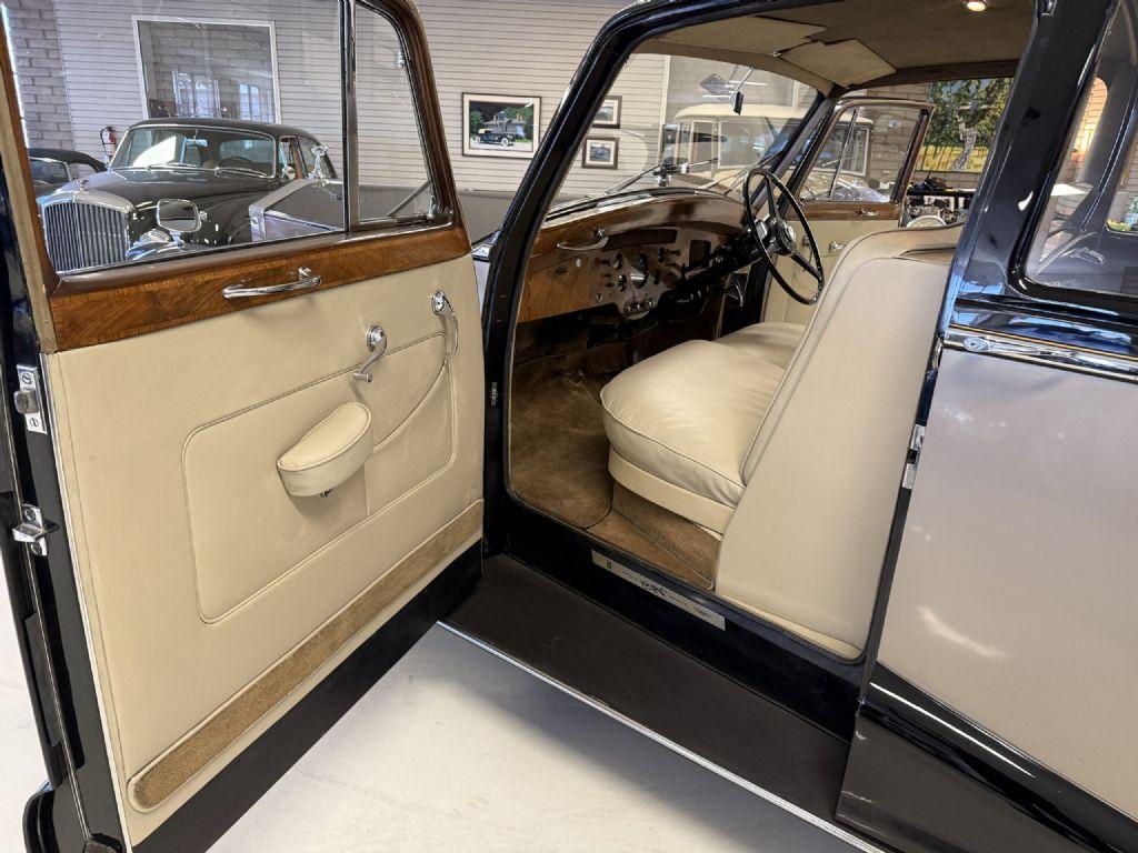 1956 Rolls - Royce Silver Wraith