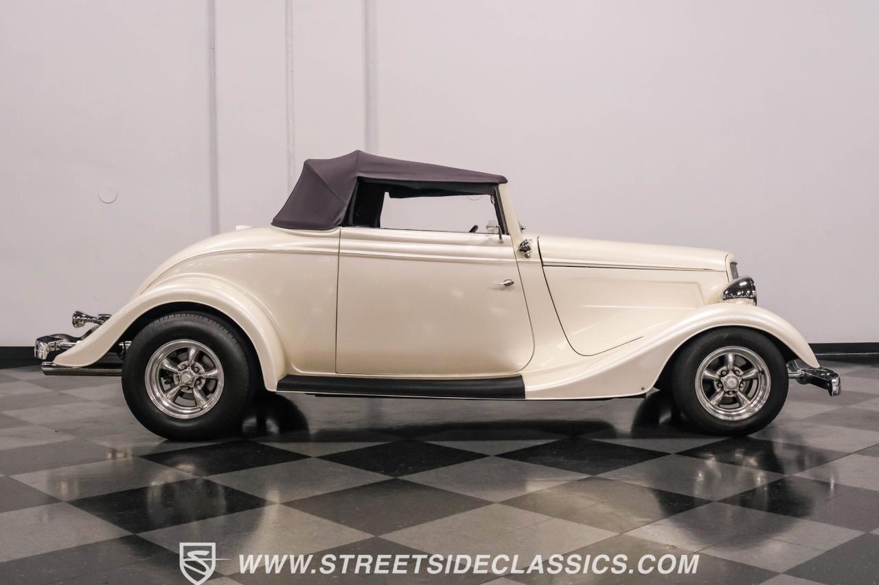 1934 Ford Cabriolet