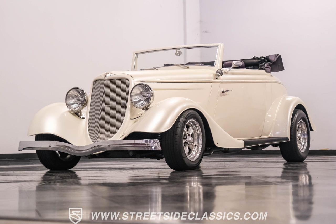 1934 Ford Cabriolet