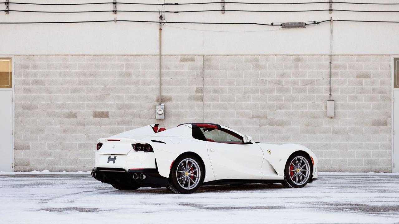 2023 Ferrari 812 GTS