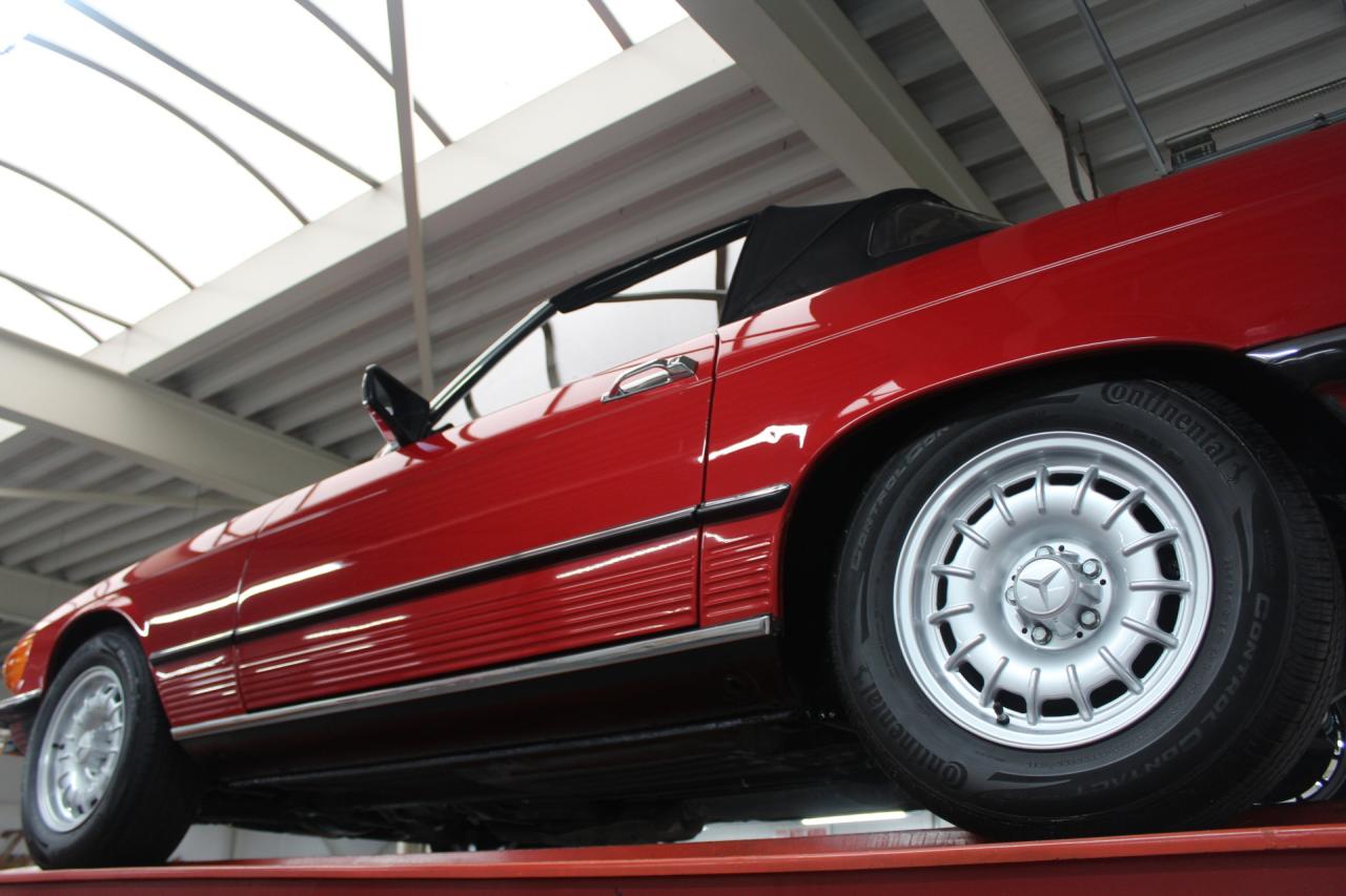 1982 Mercedes - Benz SL 280 &ldquo;5 speed manual gearbox&rdquo;