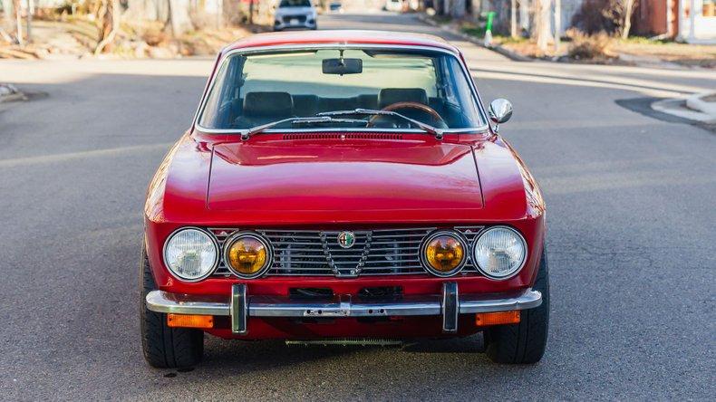 1974 Alfa Romeo GTV 2000