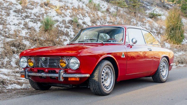 1974 Alfa Romeo GTV 2000