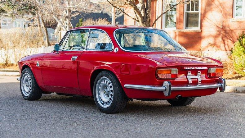 1974 Alfa Romeo GTV 2000