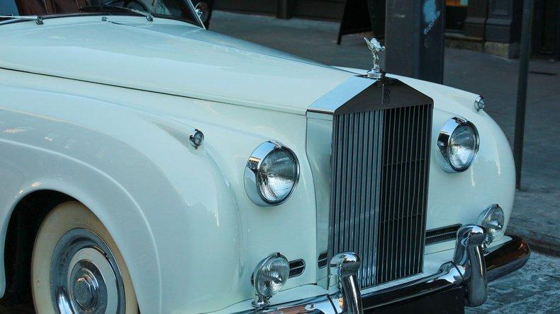 1961 Rolls - Royce Silver Cloud II H.J. Mulliner Drophead Coupe Adaptation