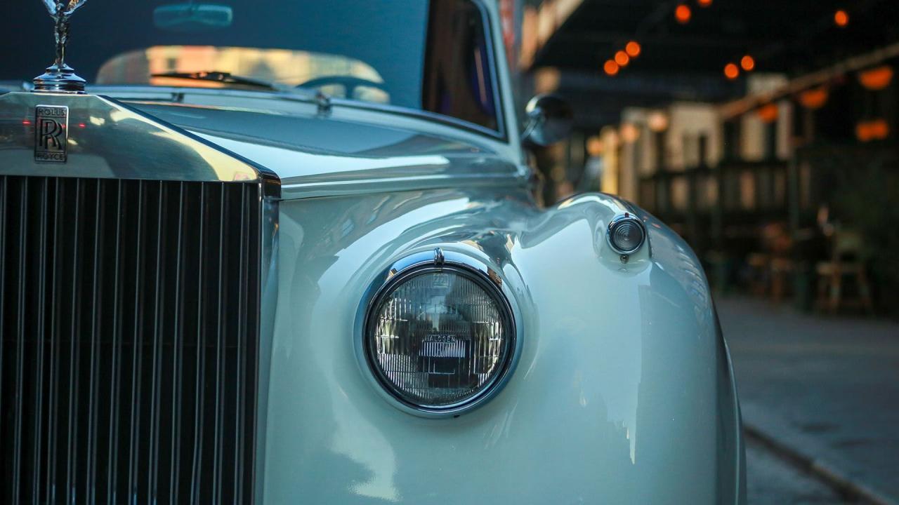 1961 Rolls - Royce Silver Cloud II H.J. Mulliner Drophead Coupe Adaptation