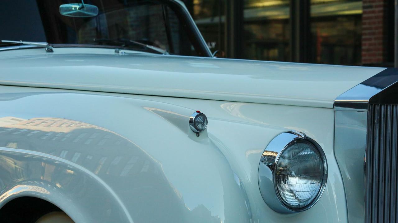 1961 Rolls - Royce Silver Cloud II H.J. Mulliner Drophead Coupe Adaptation