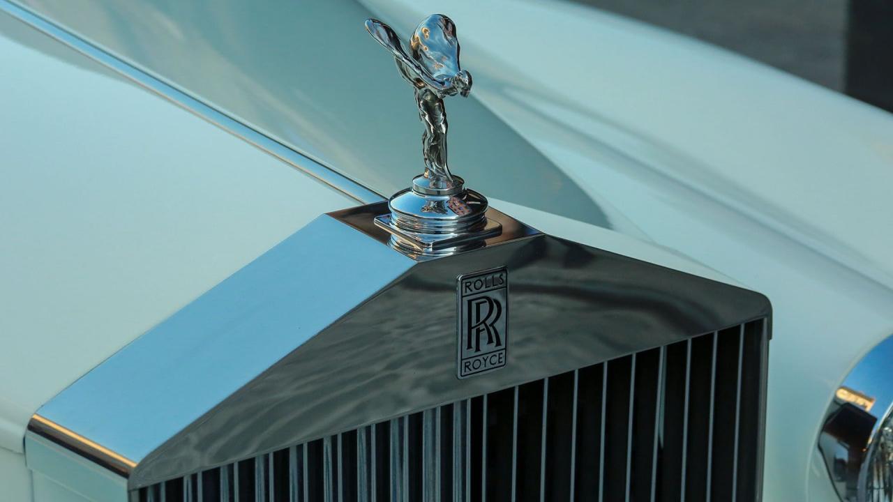 1961 Rolls - Royce Silver Cloud II H.J. Mulliner Drophead Coupe Adaptation