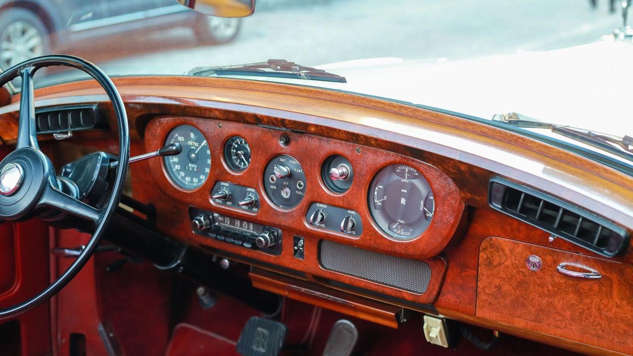 1961 Rolls - Royce Silver Cloud II H.J. Mulliner Drophead Coupe Adaptation