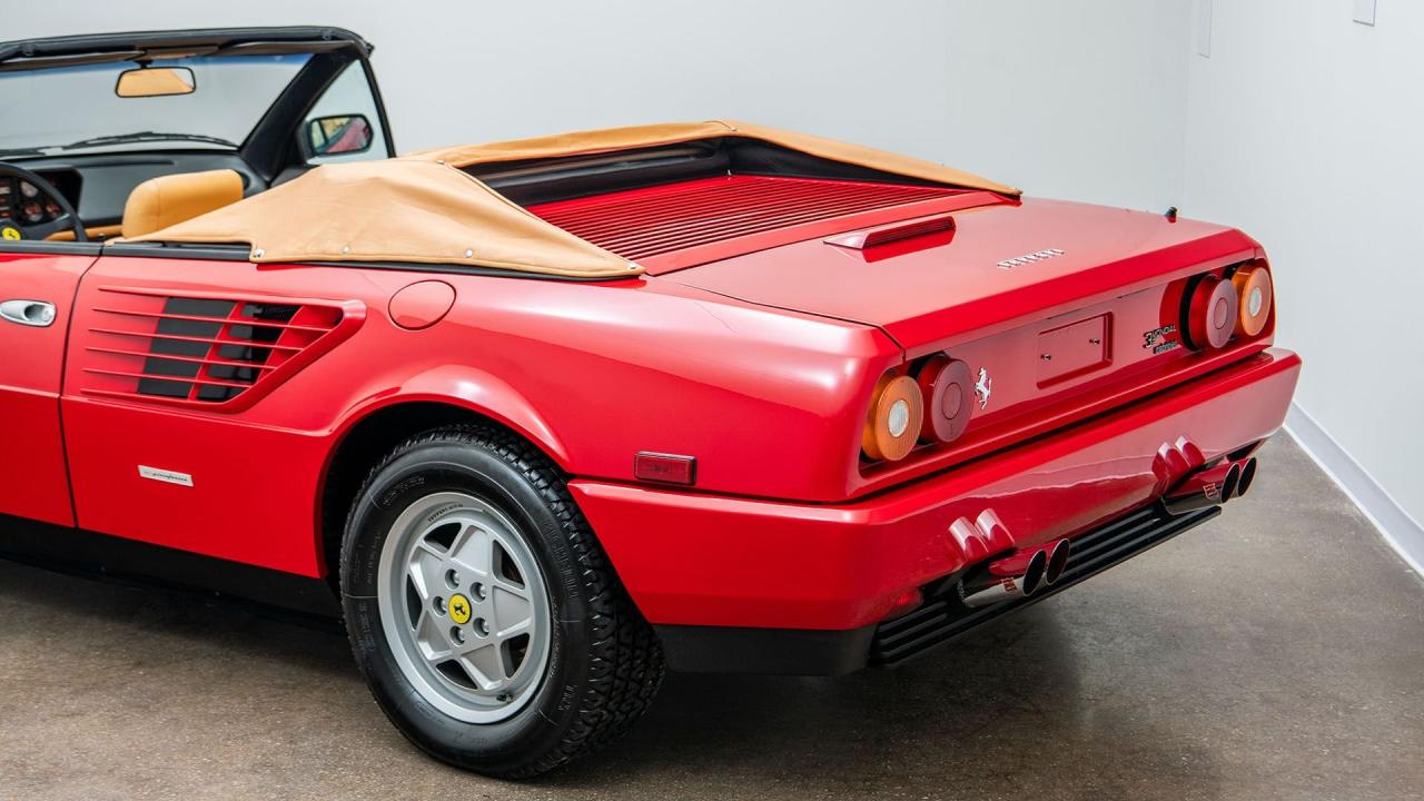 1986 Ferrari 3.2 Mondial Cabriolet