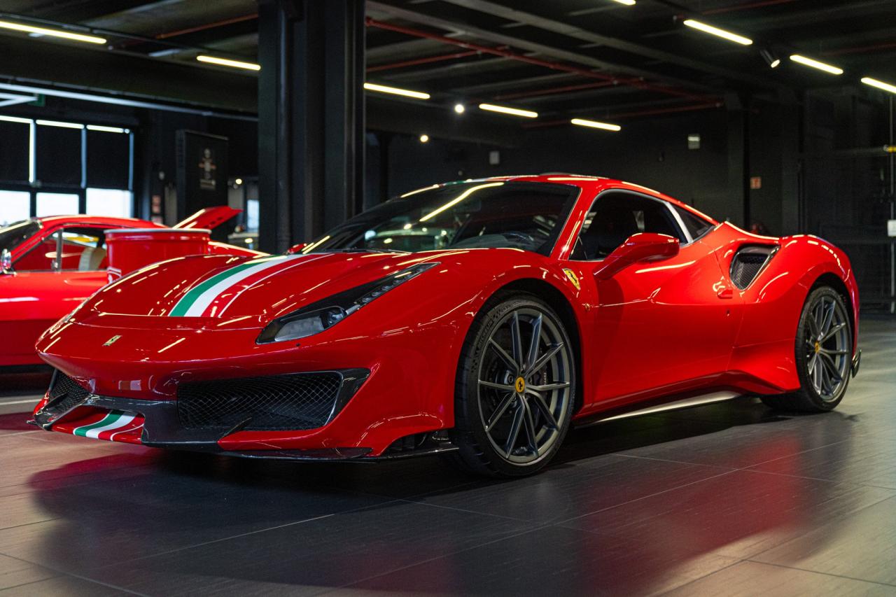 2019 Ferrari 488 PISTA