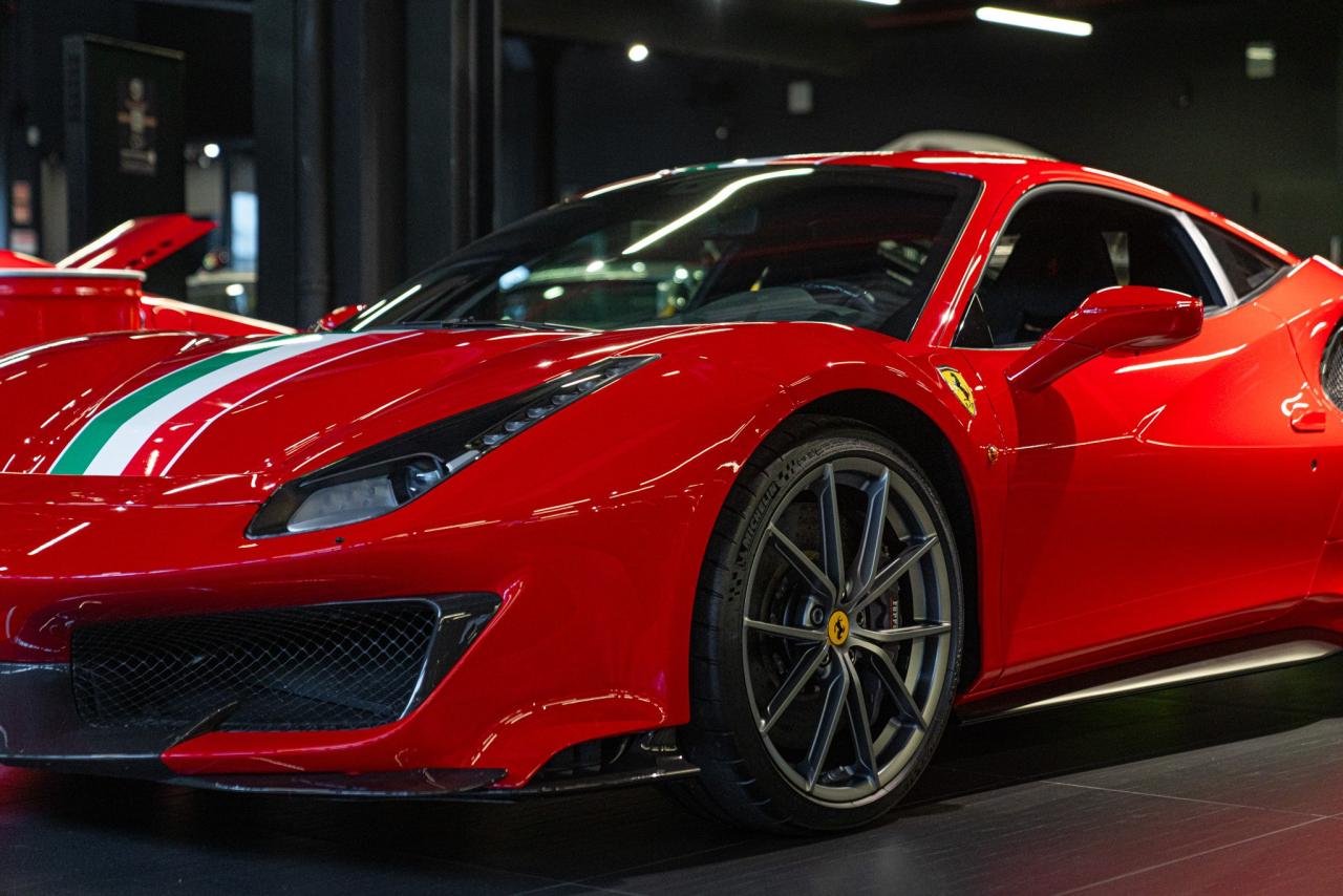 2019 Ferrari 488 PISTA