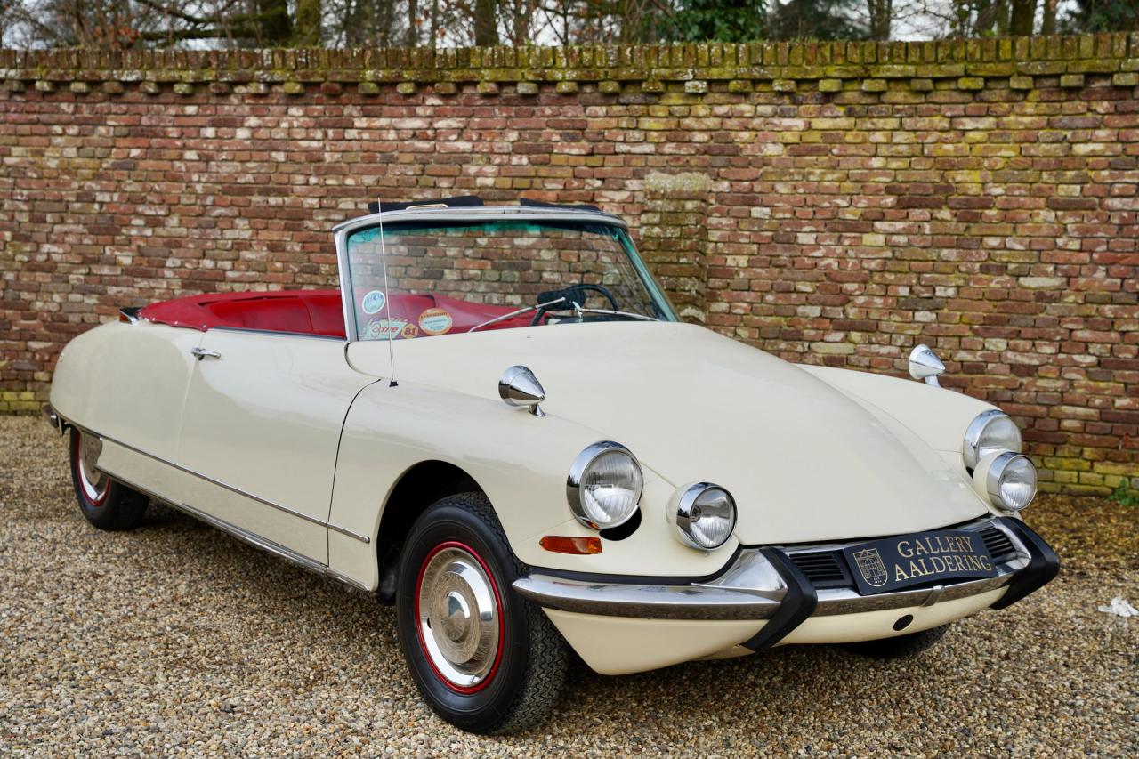 1965 Citro&euml;n Citro&euml;n DS 19 Usine &ldquo;D&eacute;capotable&rdquo;