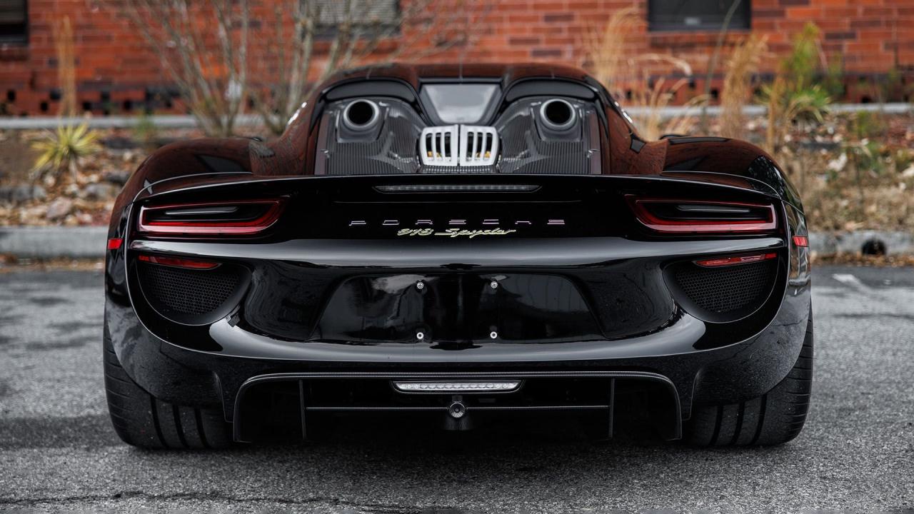 2015 Porsche 918 Spyder