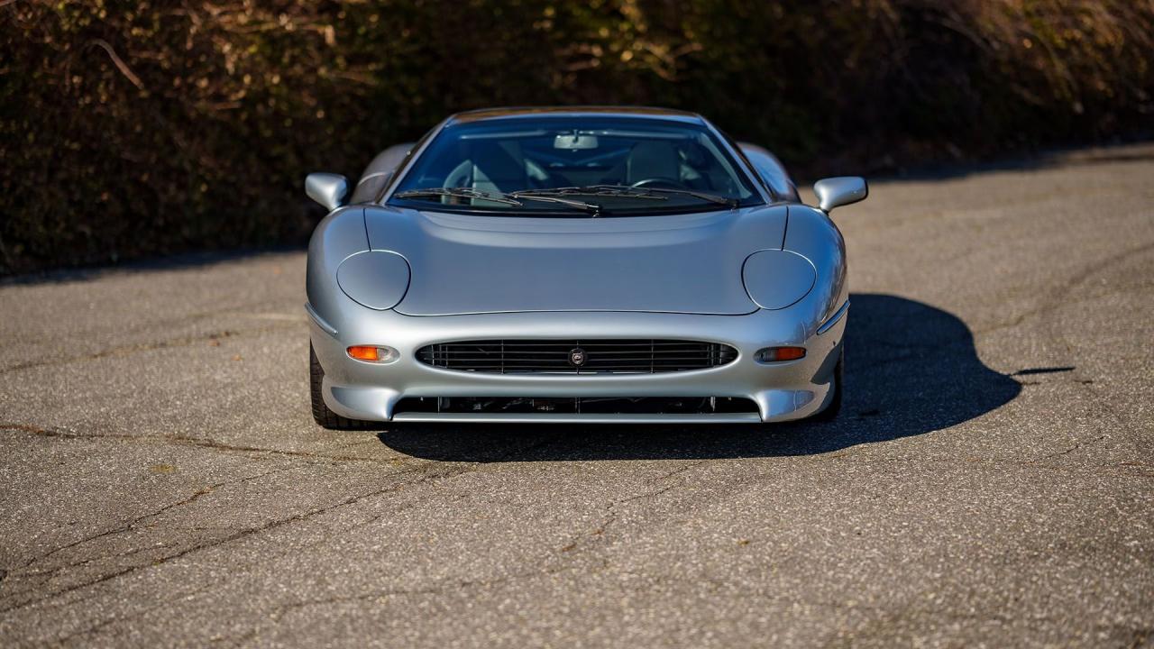 1994 Jaguar XJ220