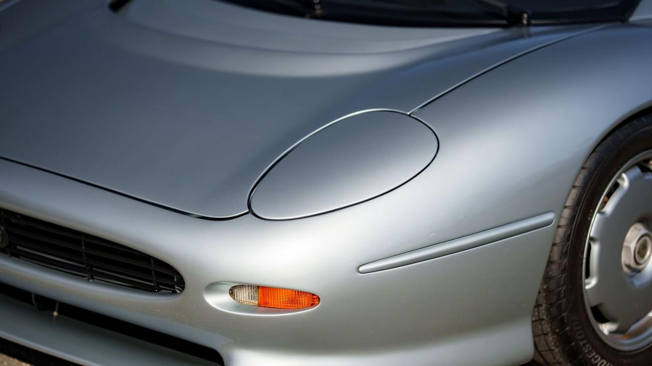 1994 Jaguar XJ220