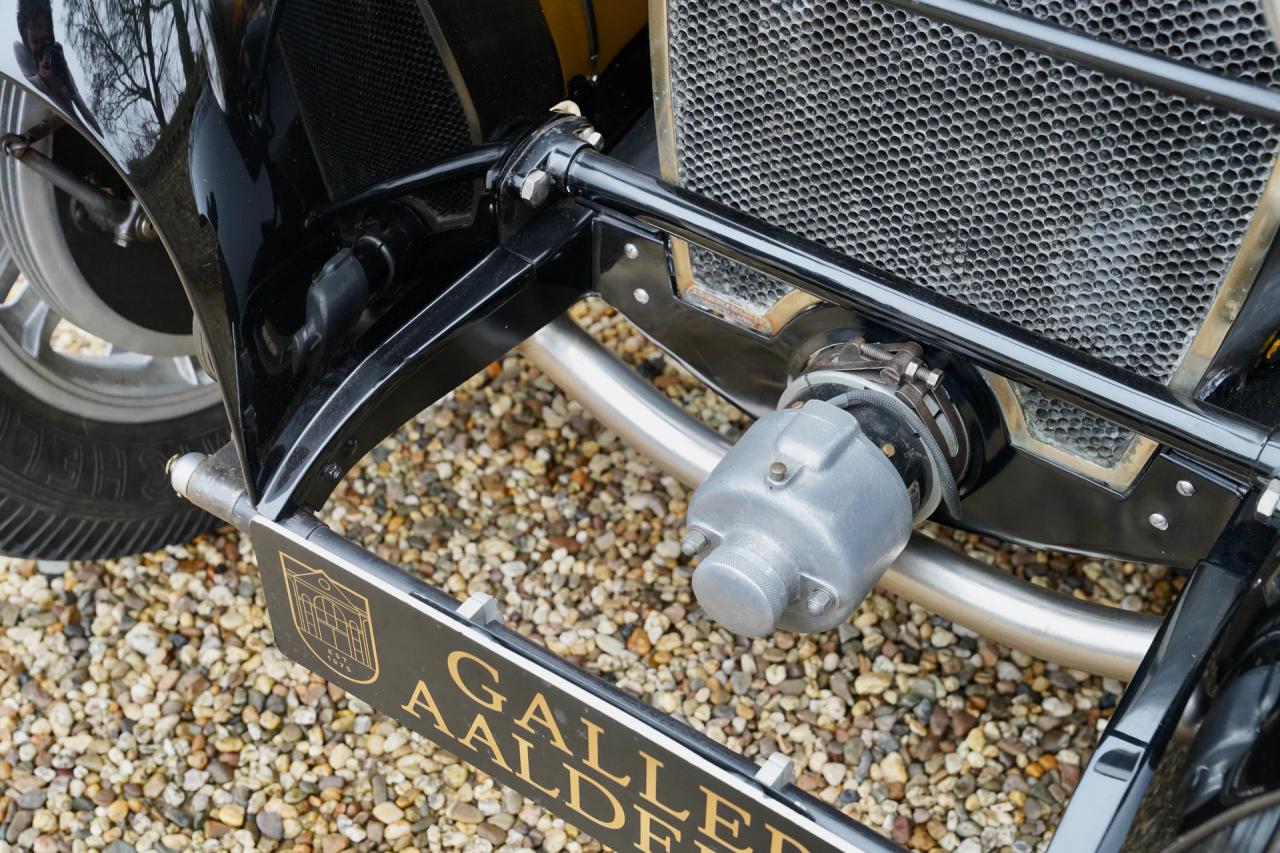 1932 Bugatti Type 55 Cabriolet par Vanvooren