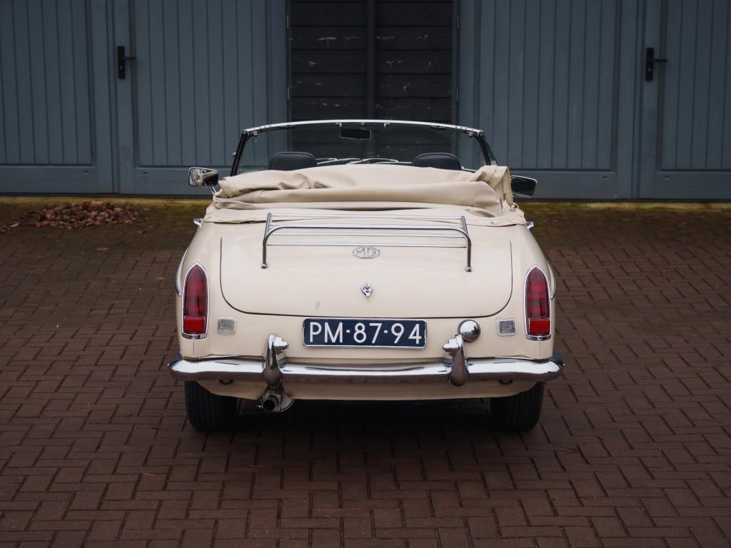 1969 MG B